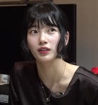 더쿠 - 혹시 수지 목걸이 어디껀지 아는 사람 있어? ㅠㅠ