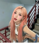 더쿠 - 국적이나 이름안알려줘도 일본인일거알거같은 라임라잇 미유.jpg