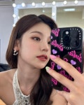 더쿠 - 예지 너무 예뿌다..