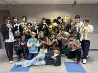 더쿠 - 아이엔아이×트래비스재팬 틱톡 챌린지