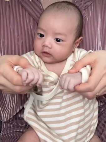 더쿠 - 얼짱 유혜주 아들 .jpg