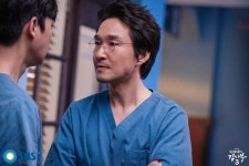 나 지금 계속 헷갈리는데 김사부 앞에 동화야 우진이야? - 드영배 카테고리