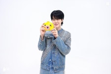 더쿠 - 방탄소년단 지민 [네이버 포스트] 박지민 소환! 외치면 방림이가 뿅!하고 사진을 가져오는 마법! FACE 앨범 활동을 꽉꽉 담은 비하인드!(스압)