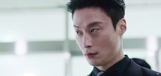 더쿠 - (유어아너) 새엄마의 도발에 개빡쳐서 한대 칠 기세로 다가섰는데 이복여동생 붙듬에 화 참는 조폭오빠. X
