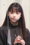 더쿠 - 뉴진스 해린 깐머리 vs 덮머 뭐가 취향이신가요?.jpg(짤많)