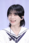 더쿠 - 세븐틴 정한 커트기념 최근 장발 스타일링 모음