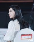 더쿠 - 김지원 백상예술대상 비하인드 사진