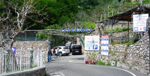 포지타노 마을내 주차장 - 이탈리아 가볼만한 곳 > 교통 | 세상의 모든 여행, 위시빈