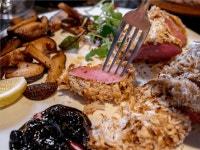 [(주)아썸아이디어] | 레스토랑 판교 울프스덴 신입or경력 요리사 구인 [월 10회 휴무] - 알바몬