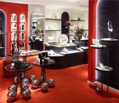 [㈜휴머니스트] | [Christian Louboutin]명품 크리스찬루부탱 백화점 판매사원 - 알바몬