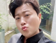 원래는 11월 만기였는데…'음주 뺑소니' 김호중, 가석방 통과로 30일 조기 출소