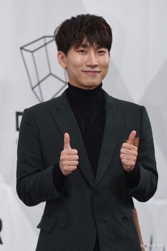 [포토]비투비 서은광 ‘리더의 자신감’ - 아시아투데이 [포토]비투비 서은광 ‘리더의 자신감’
