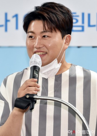 김호중 측 “전 소속사들과의 문제, 해결 의사 있어…명예훼손은 법적대응” - 아시아투데이 김호중 측 “전 소속사들과의 문제, 해결 의사 있어...