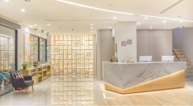 그린 호텔 (Green Hotel)