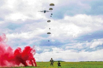 국방일보 - 유용원의 군사세계 2023 레드플래그 알래스카 훈련 ⑨C-130H 수송기 투하 훈련