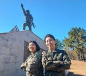 국방일보 - BEMIL 군사세계 육군53사단 서은실 대위·유해경 상사, 백혈병 앓는 소아암 환자에 머리카락 기부로 감동 선사