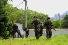 국방일보 - BEMIL 군사세계 육군56보병사단 용마여단, 예비군 공격 현역이 방어…지역방위 창끝 벼리다