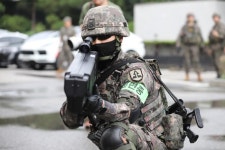 국방일보 - BEMIL 군사세계 [2026 UFS 연습] 51·52사단 통합 대드론 훈련…첨단 무인체계 투입