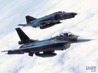 BEMIL 사진 자료실 - BEMIL 군사세계 F-2A 는 정말로 티탄즈 컬러일까?