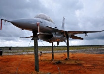 BEMIL 사진 자료실 - BEMIL 군사세계 QF-16 무인 타겟드론의 Flight Termination System (자폭) 테스트