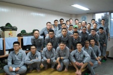 BEMIL 사진 자료실 - BEMIL 군사세계 화강암 야상을 지급받은 102보충대 11-36차 신병들