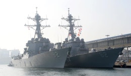 BEMIL 사진 자료실 - BEMIL 군사세계 동해항에서~