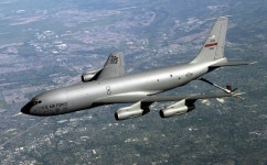 BEMIL 사진 자료실 - BEMIL 군사세계 KC-135 계열기중 유일하게 급유를 받는것이 가능한 KC-135R(RT)