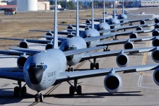 BEMIL 사진 자료실 - BEMIL 군사세계 KC-135 계열기중 유일하게 급유를 받는것이 가능한 KC-135R(RT)