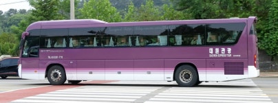 BEMIL 사진 자료실 - BEMIL 군사세계 오산에서 찍은 처음보는 비행기와 미군들을 태우고 떠나는 버스들