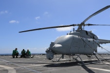 BEMIL 사진 자료실 - BEMIL 군사세계 연안전투함 USS Coronado (LCS 4) 와 MC-8C 드론헬기