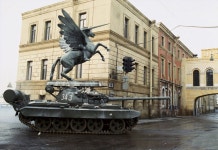 BEMIL 사진 자료실 - BEMIL 군사세계 T-55 탱크 탄 러시아 표트르 대제 동상의 상트 페테르부르크 드라이빙