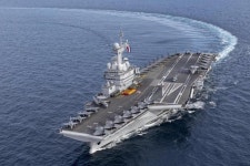 BEMIL 사진 자료실 - BEMIL 군사세계 프랑스 샤를드골 항모 35대 항공기 탑제 신기록 