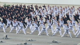 BEMIL 사진 자료실 - BEMIL 군사세계 <BEMIL 현장취재> 집단 고공강하, 태권도 시범, 도보부대 분열 등 국군의 날 미디어데이 풀사진