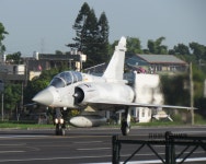 전문가 코너 - BEMIL 군사세계 [비밀현장취재] 대만군의 한광30호연습 고속도로 비상 이착륙 현장을 가다!!!