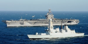 BEMIL 아카이브 - 유용원의 군사세계 아라비아만서의 미국 해군 USS Carl Vinson과 영국 해군 HMS Daring