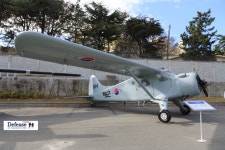 밀리터리 여행 - BEMIL 군사세계 해군 함대항공대 기간의 주력 O-1E , U-6