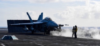 BEMIL 최신 영상 - BEMIL 군사세계 용수철이 튕겨 나가듯 이륙하는 슈퍼호넷 전투기, 미 최대 규모 합동훈련 노던 엣지 21 영상