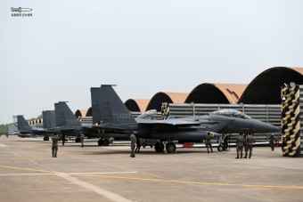 최신 국군 뉴스 - 유용원의 군사세계 공군, F-35A·F-15K 등 60여 대 항공전력 참가한 '23년 전반기 소링이글 훈련 실시 / 공군 제공