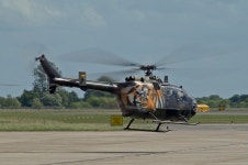 BEMIL 사진 자료실 - 유용원의 군사세계 독일군 BO-105P 정찰헬기