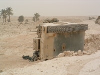 BEMIL 사진 자료실 - BEMIL 군사세계 도로변에 드러누운 M577 지휘장갑차