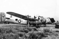 B-24 리버레이터 폭격기 - 유용원의군사세계 - 전문가광장 > 무기백과 B-24 리버레이터 폭격기