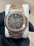 Patek Philippe Nautilus 2023 5712/1R-001 Rose Gold for $210,000 for sale from a Trusted Seller on Chrono24
