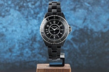 Chanel High-resistance Black | H5695 | Unworn for $5,810 for sale from a Trusted Seller on Chrono24