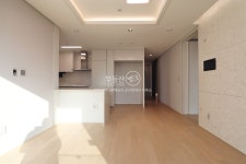 반포동 래미안원베일리 140,000 만원 (반포래미안원베일리 공인중개사 사무소) - 서울특별시 서초구 반포동