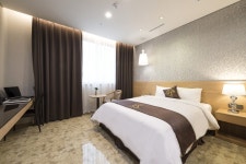 골드리버 호텔 데일리호텔 - 호텔&레스토랑 할인예약