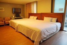 트루 리뷰 데일리호텔 - 호텔&레스토랑 할인예약