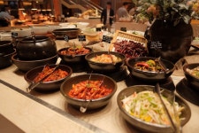 이슈/유머 - 아는 사람은 다 안다는 결혼식 뷔페 맛집 .jpg