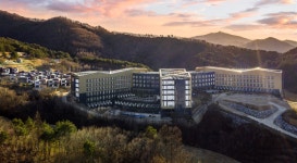 용평리조트 인근 라마다호텔&스위트 평창(사우나2인)  오늘 금요일 2/28~  1박 2일 - Dr. Sparks Columns