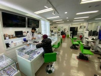 지난 연말, 오랜만에 가 본 명동과 이상한 나라의 안경점 - 로맨티시즘으로부터 스포츠 글라스에 이르는 스토리들 - Dr. Sparks Columns