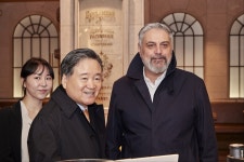 블라인드 | 파리크라상 뉴스